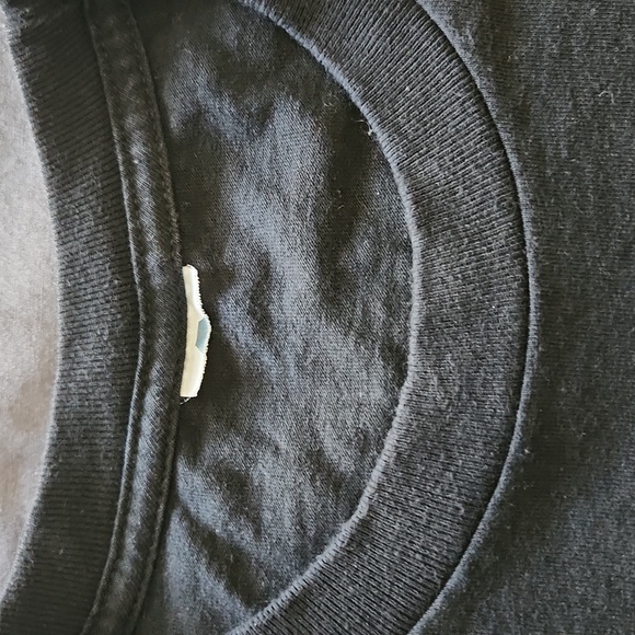 Men's McMaster Marauders Tshirt, size XL - Picture 3 of 5